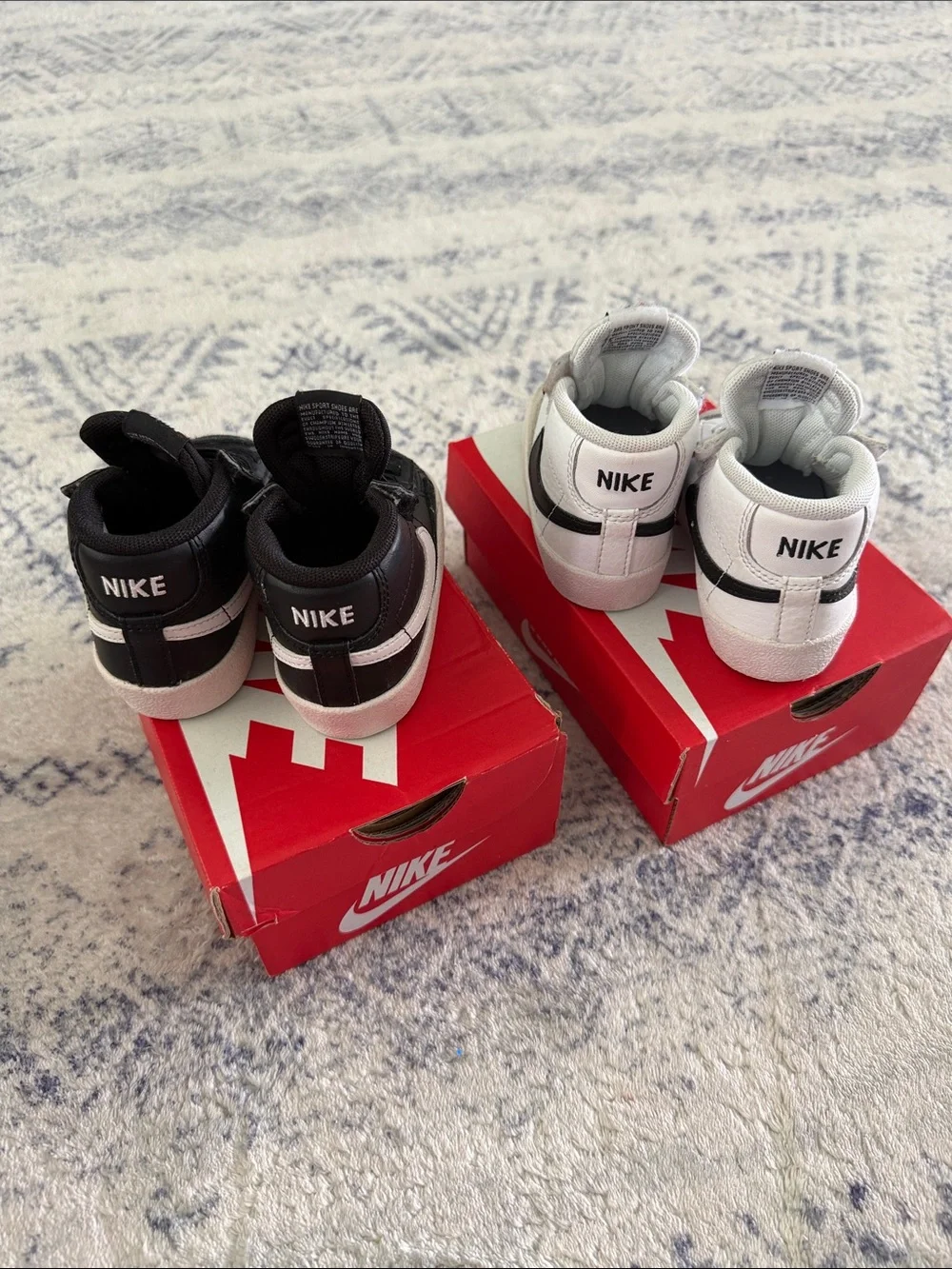 Nike Kids Mid-Top Sneakers in Black & White